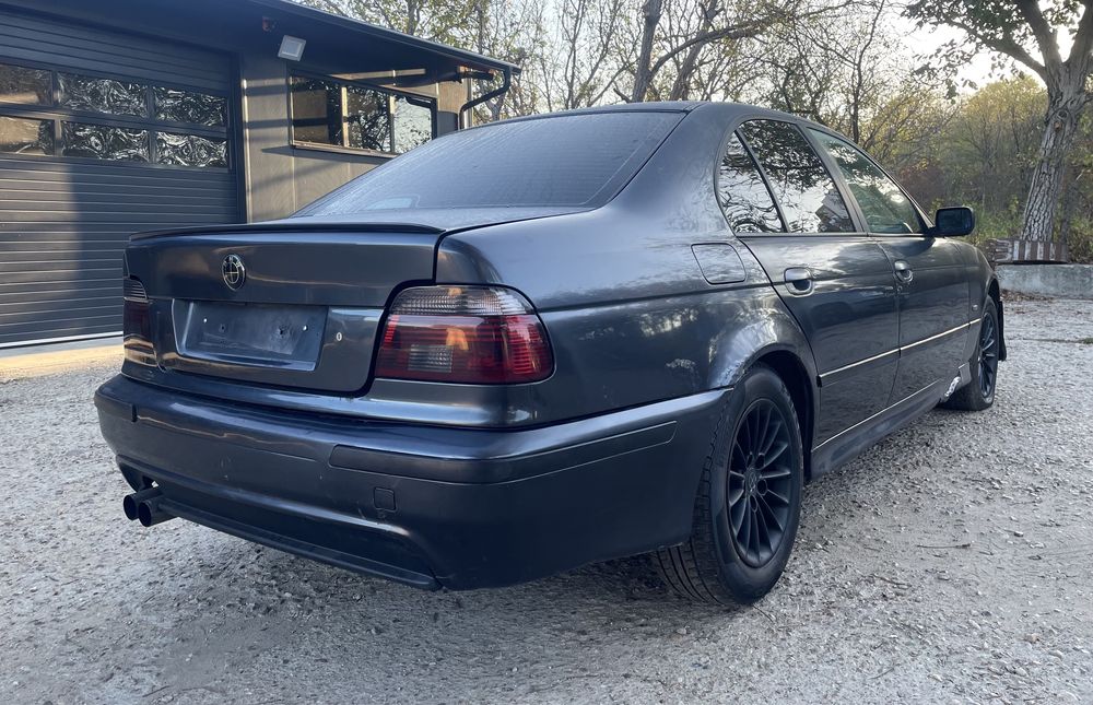 Bmw E39 седан 528i ръчка