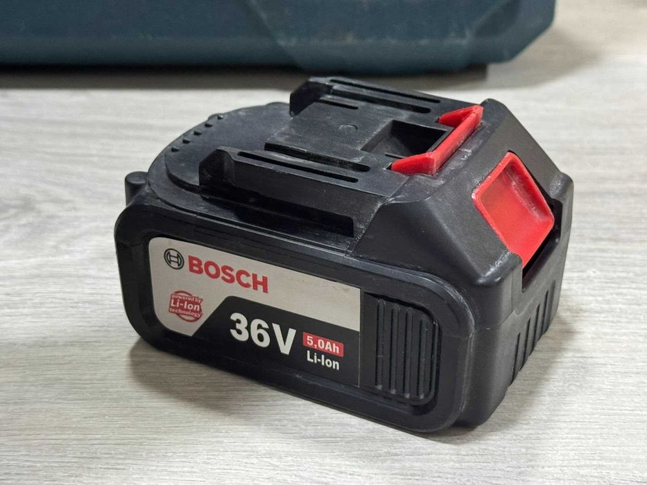 Акумулаторен перфоратор Bosch GBH 36 VF-LI с две батерии и зарядно