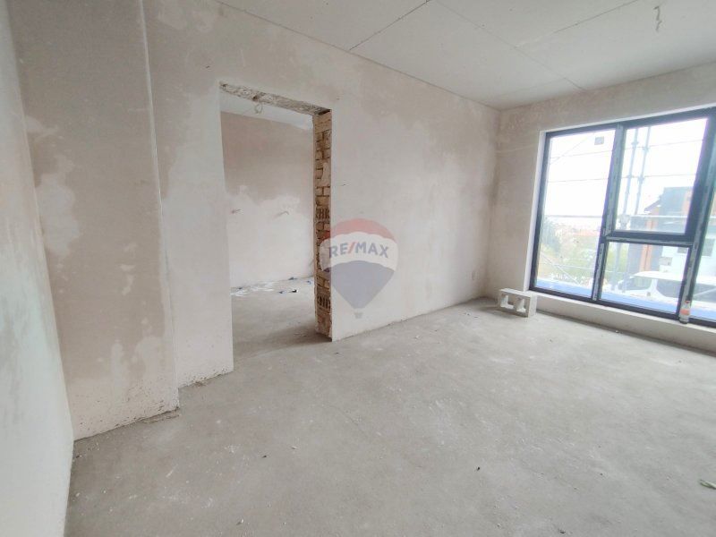 Продава се Многостаен апартамент в Варна, Виница - 237 кв.м за 1055 €/кв.м - Снимка #5