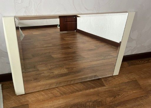 зеркало с рамкой