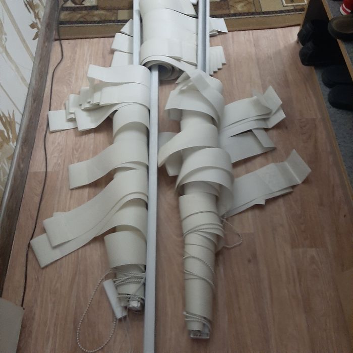 Жалюзи бежевого цвета