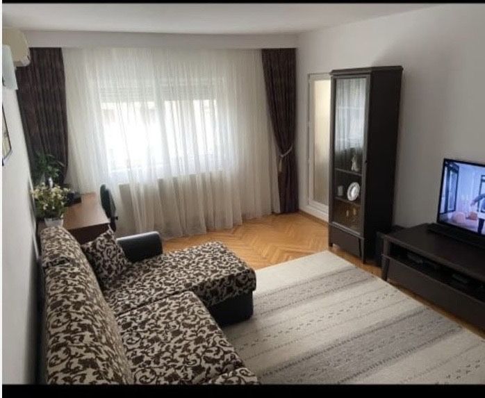 Apartament cu doua camere de inchiriat