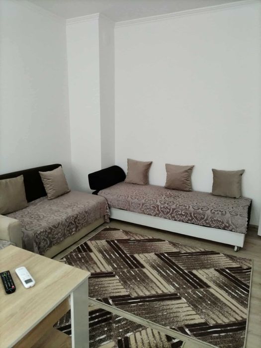 Дава се под наем Едностаен апартамент в Шумен, Боян Българанов 1 - 42 кв.м за 229.5 € - Снимка #1