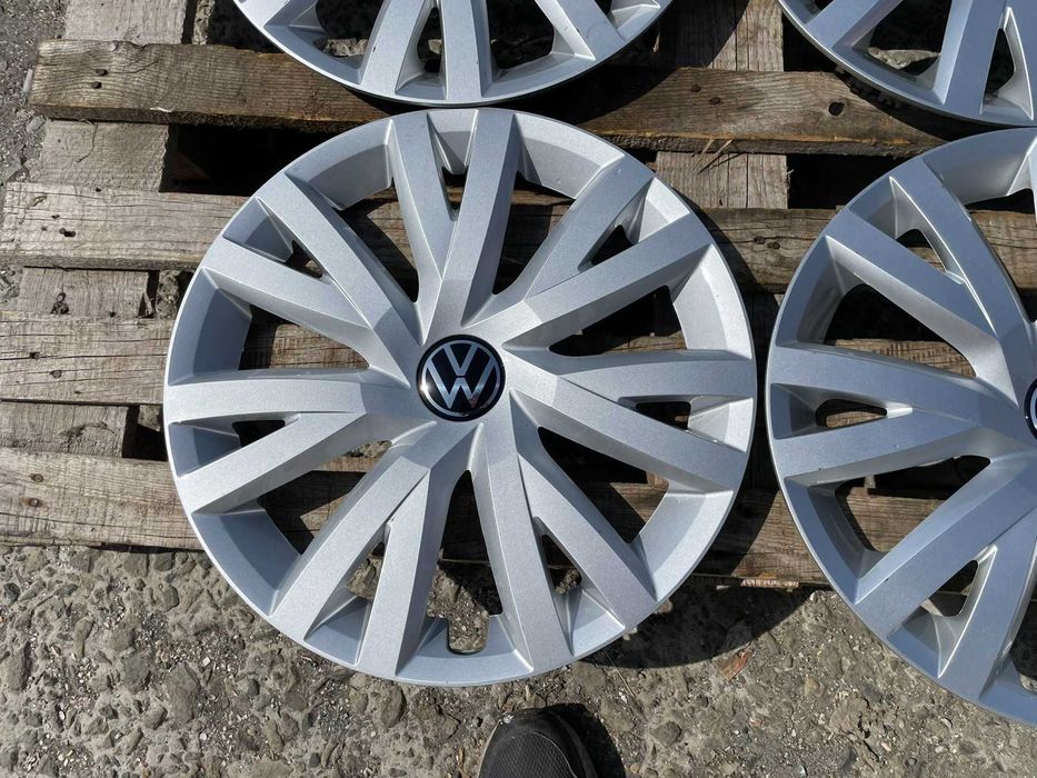 16 цола Тасове VW Golf Volkswagen Golf Bora 5H0601147C Оригинал