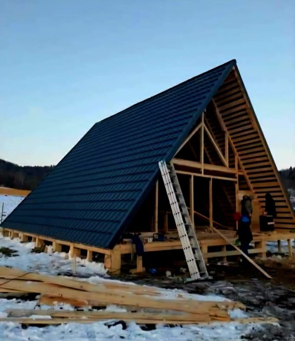 Doriți o casa din lemn, o cabana, o casă din container, garaje auto,