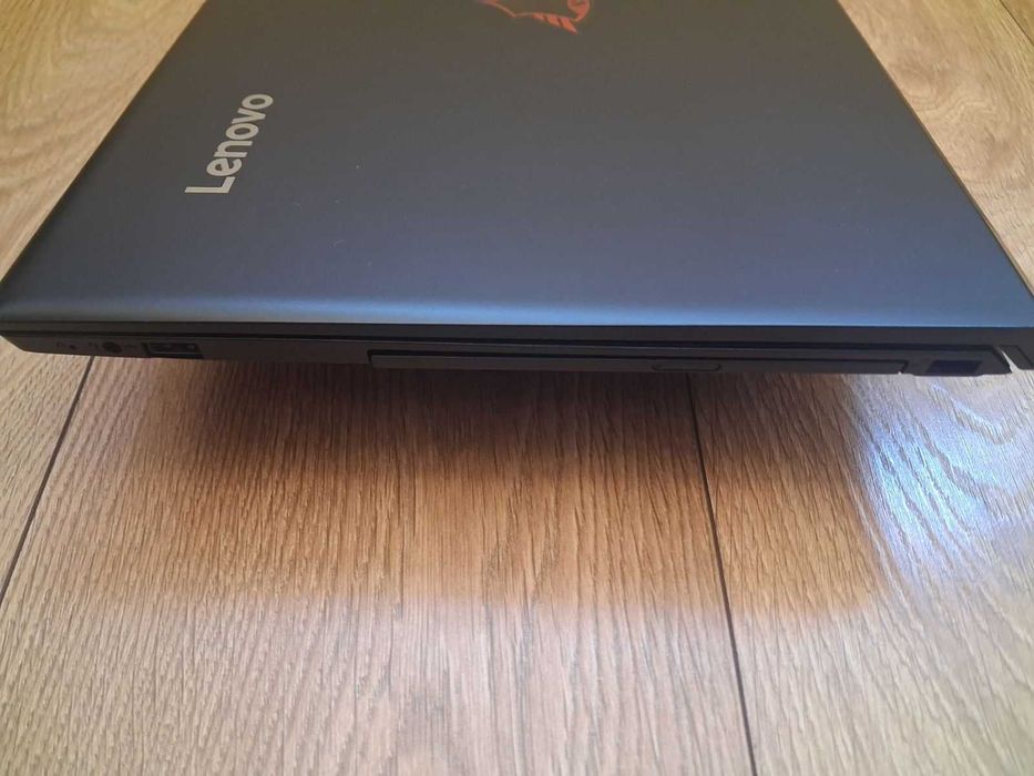 Лаптоп Lenovo V310-15ISK SSD 512MB