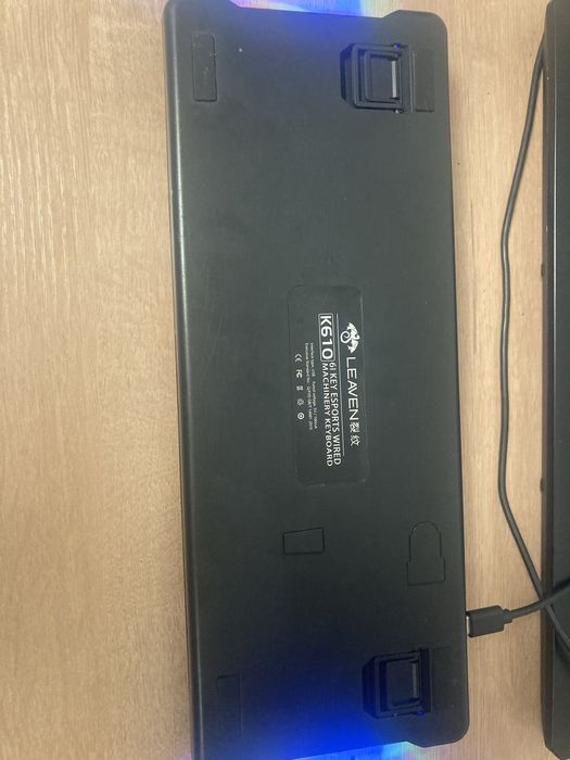 Продам клавиатуру