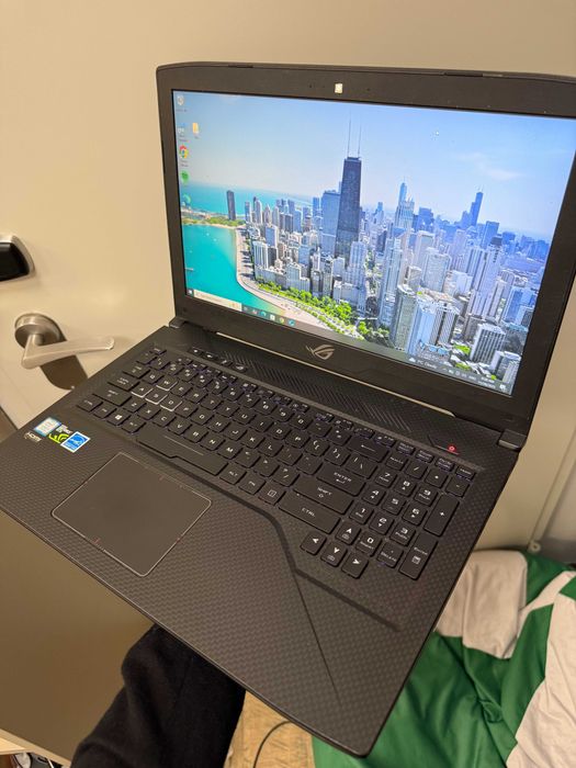 Laptop ASUS Rog Strix Full HD Geforce GTX 1050