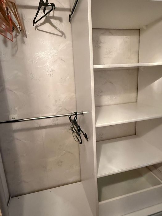 Продается шкаф купе в хорошем состоянии