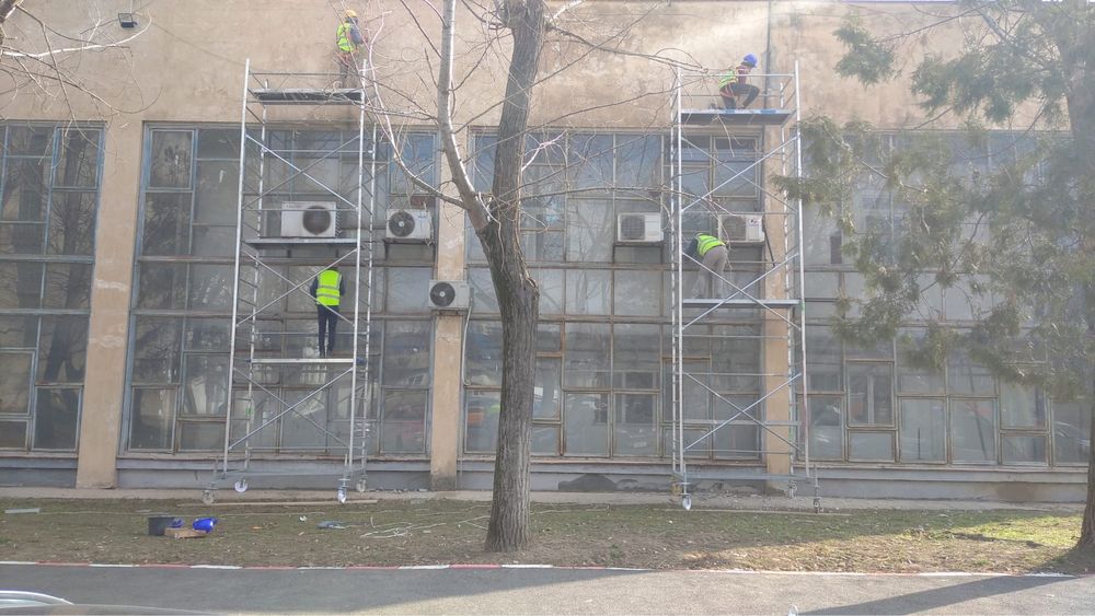 Otopeni inchiriez schela mobila aluminiu  interior schela de inchiriat