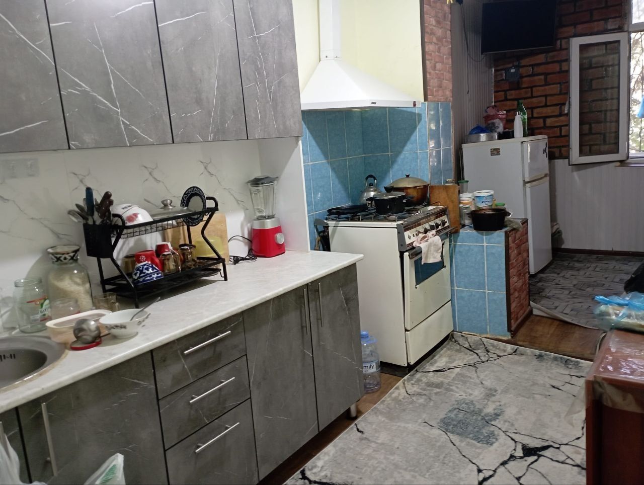 Продаётся 3х комнатная квартира кирпичный дом
