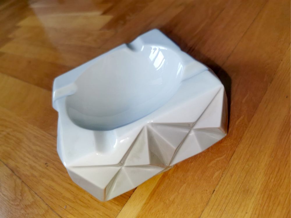 Пепелник порцелан фирма RIEBER Bavaria Op - Art бруталистичен дизайн