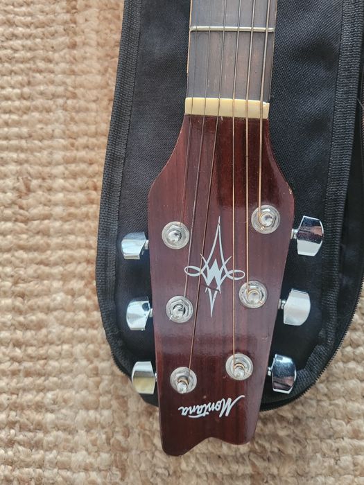 Chitara acustica Montana