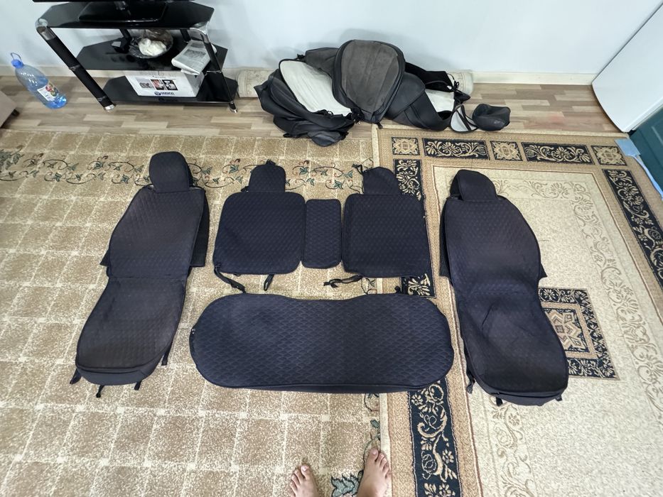 Продам чехол на салон автомобиля в идеальном качестве