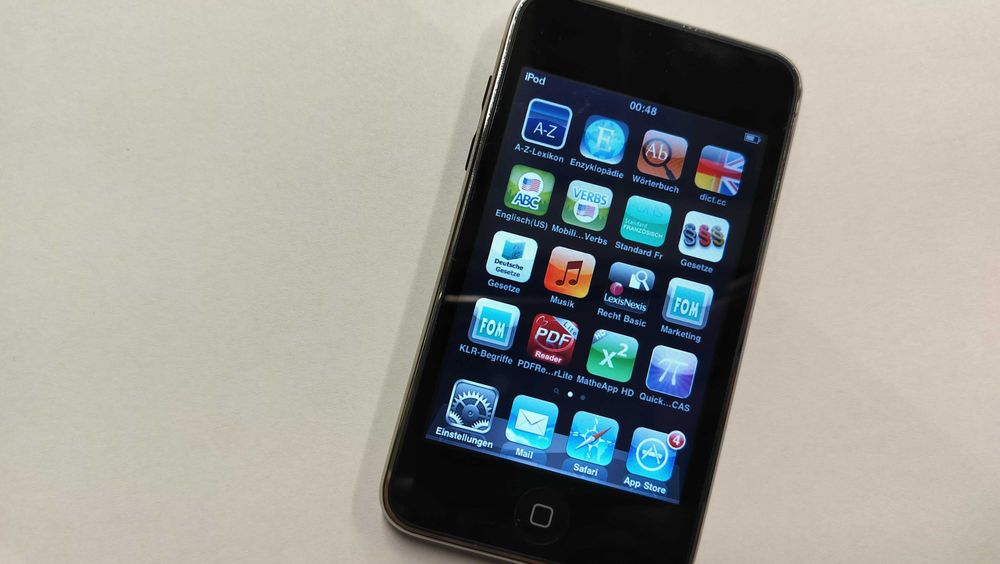 Apple Ipod Touch 3rd Gen 8GB Model MC086FD Black