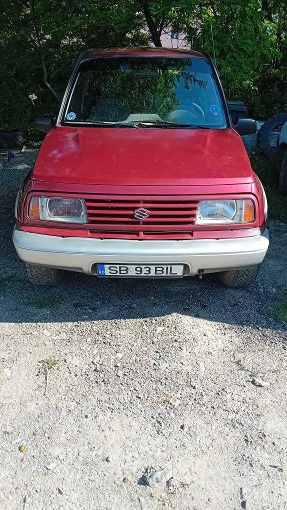 Vând Suzuki vitara