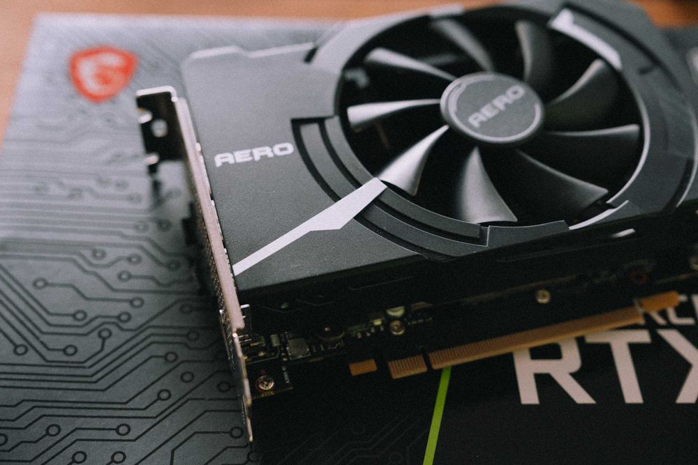 Продавам MSI Aero ITX GeForce RTX 3060 12GB GDDR6 OC Edition