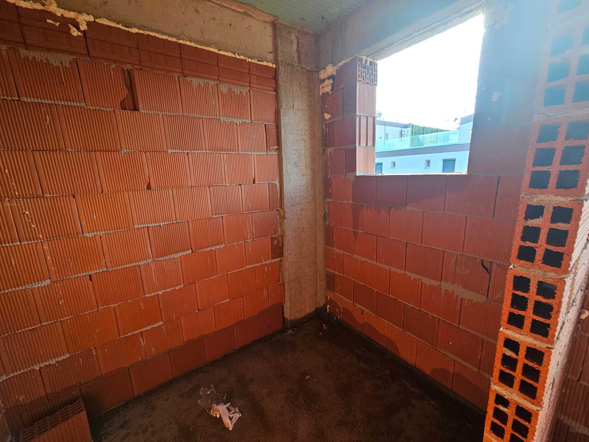 ЗА ПРОДАЖБА 73 кв.м. мезонет в НЕА ПЕРАМОС на Кавала (код 8175)
