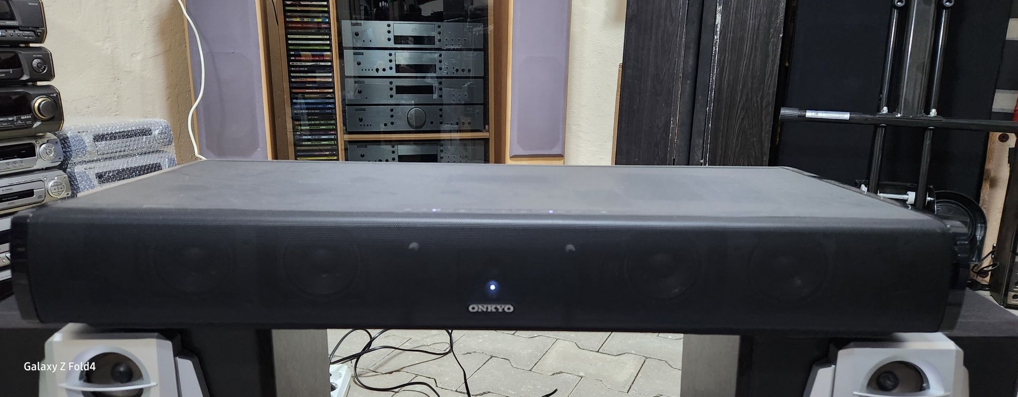 Soundbase Onkyo cu telecomandă