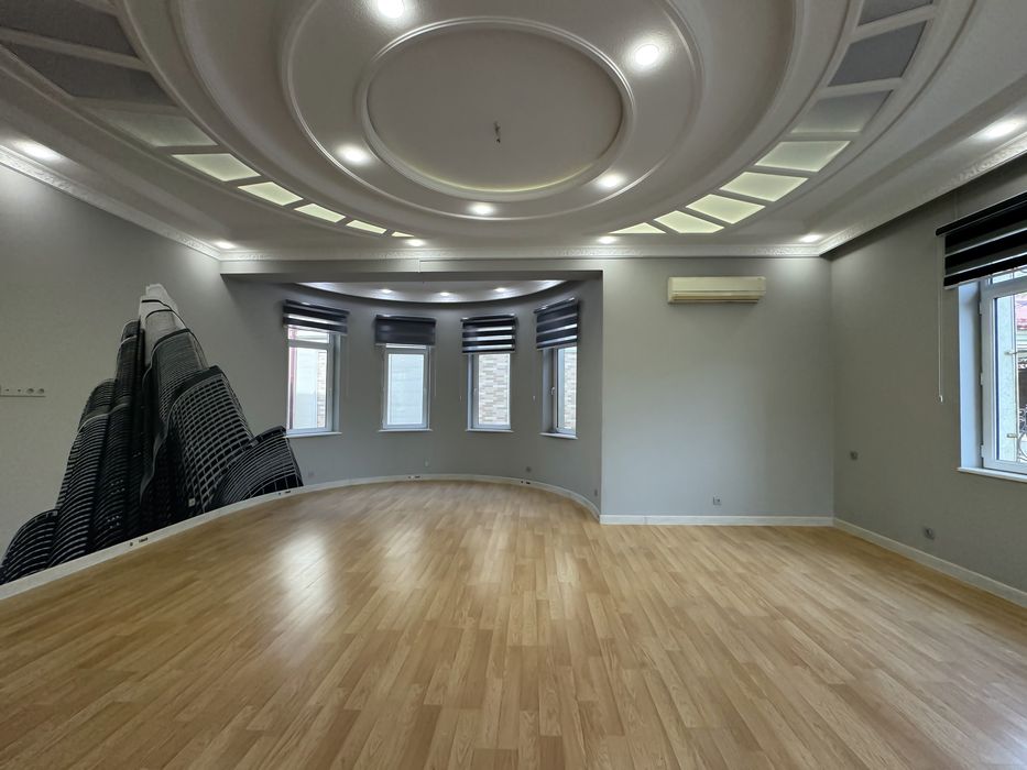 Сдается Евродом под ОФИС 3.2 сотки 9 комнат Шота Руставели Саламатина