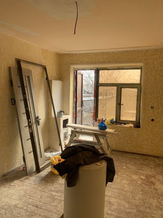 Продаётся 3-комнатная квартира недалеко от Food City.