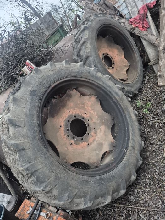 Vând roți spate tractor u 650