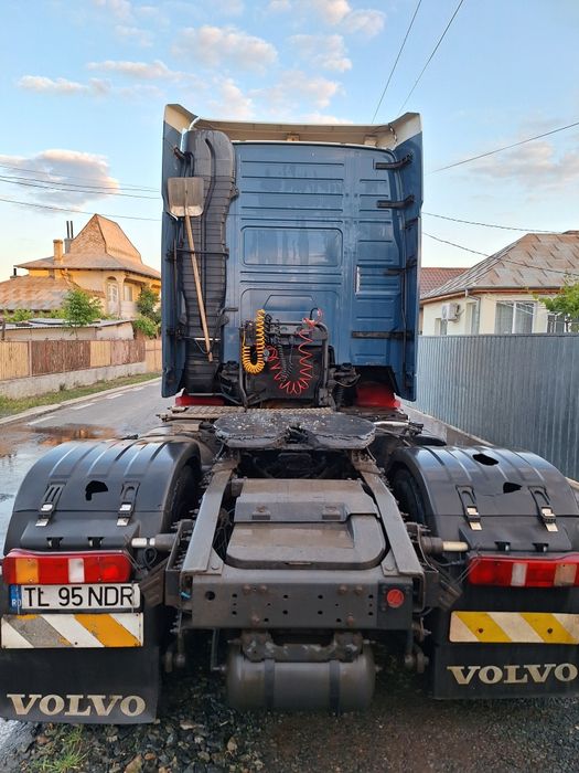 Semiremorca Schmitz, Cap tractor Volvo EEV FH 460