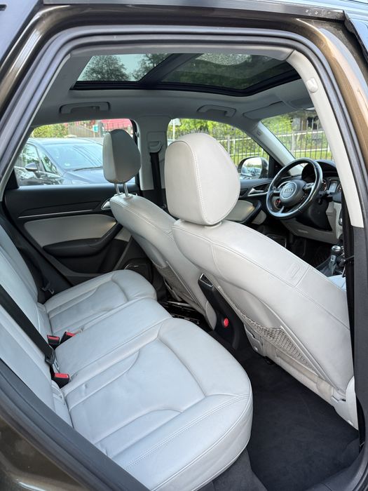 Posibilitate Rate Audi Q3 Panoramic, Line Assist, Garantie 12 36