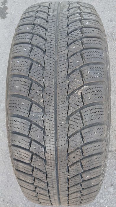 Продам комплект  шипованных шин Matador Sibir Ice 2 235/65 R17
