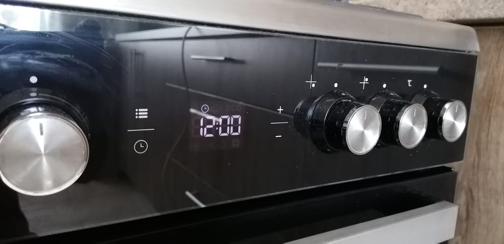 Aragaz Beko FSM62530DXMS clasa A mixt cuptor electric
