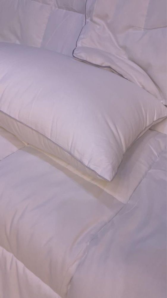Одеяла Подушки постель гостиничная