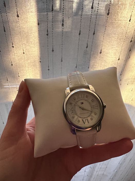 Ceas dama Tomy Hilfiger piele si swarovski