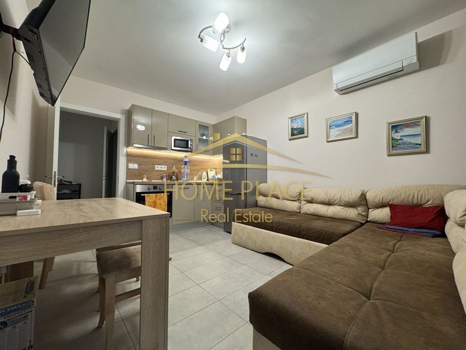 ДВУСТАЕН апартамент под наем - Център