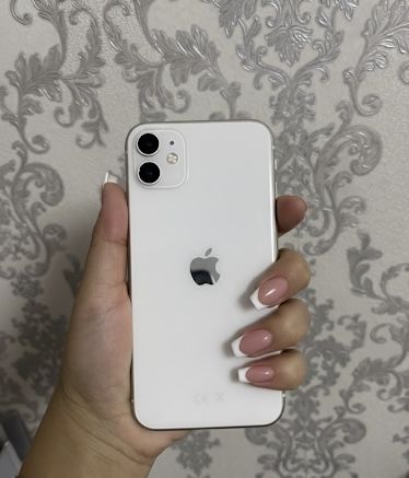 iPhone 11 64GB — идеальное состояние, без ремонтов