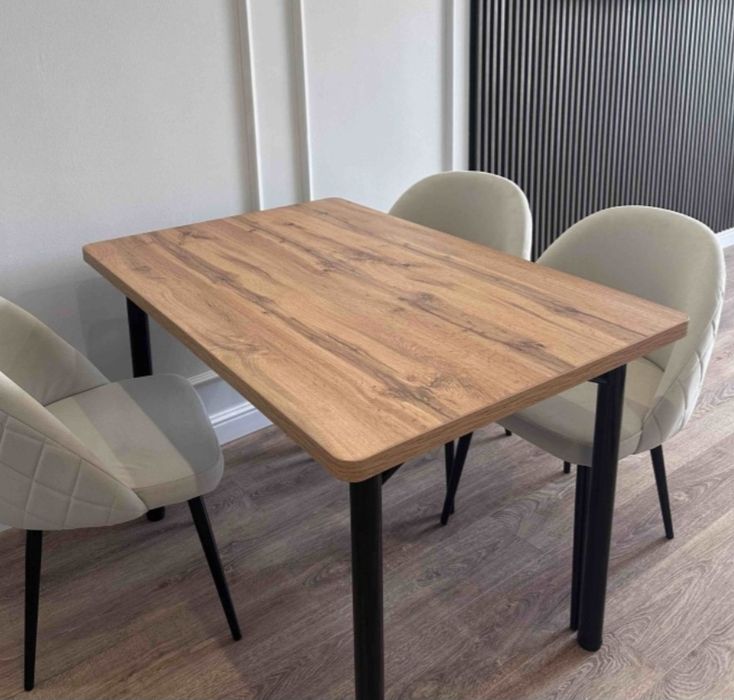 Продам стол кухонный