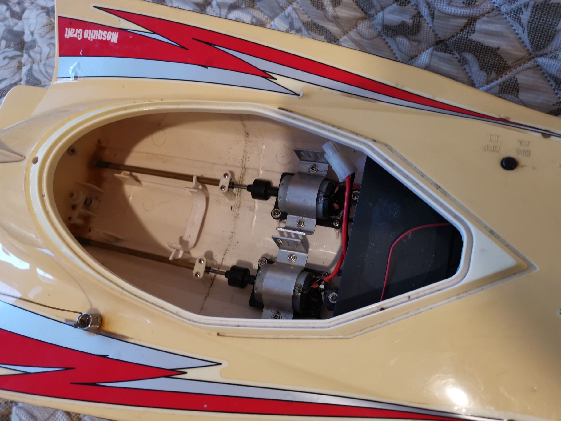 Радиоуправляема Лодka rc nqd