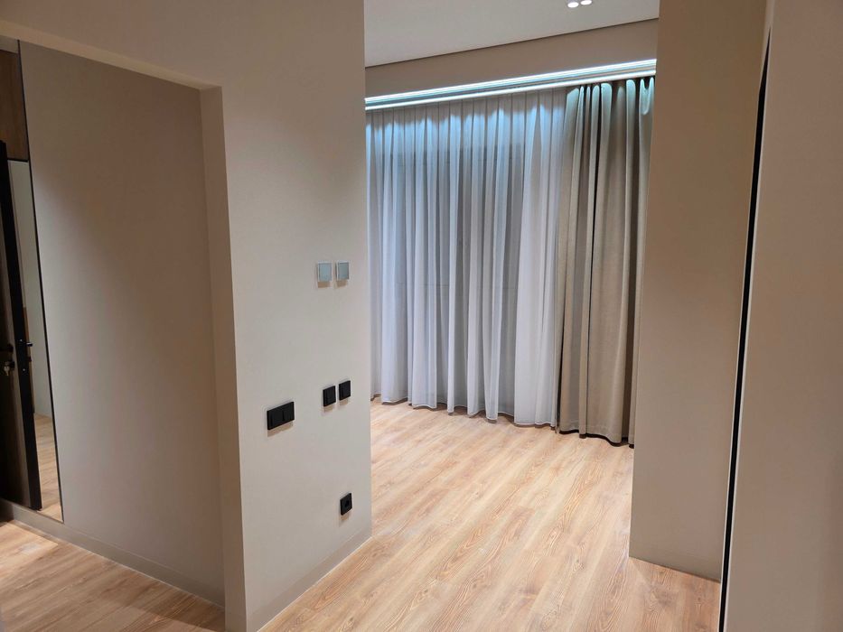 Сдаётся Mirabad Avenue, Своя!