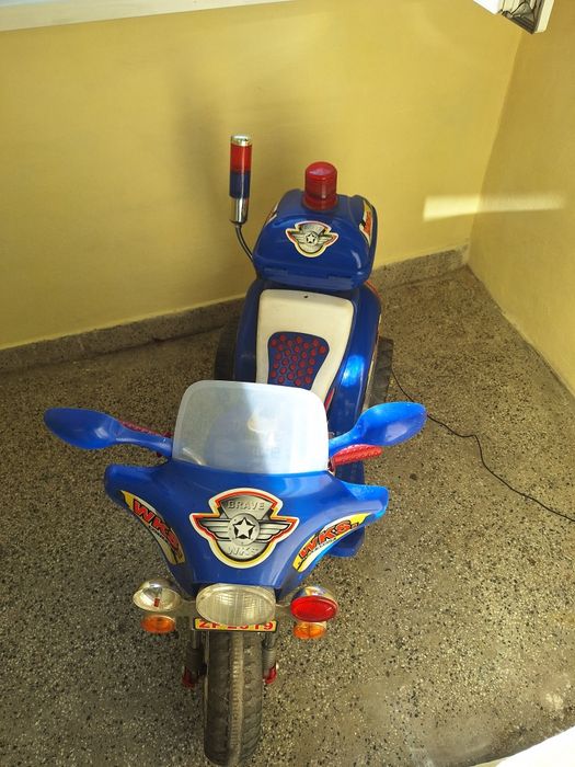 Електрическо моторче за дете