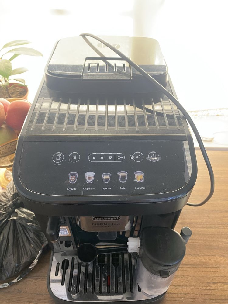 Kofe aparati (coffee machine) delonghi