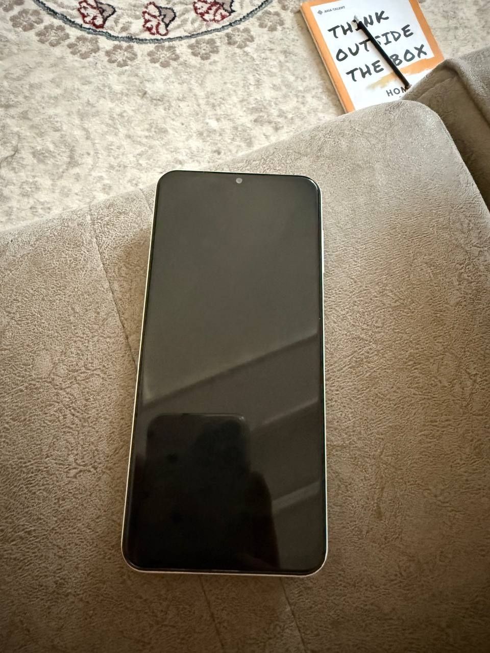 Samsung galaxy a13 4/64 sastoyaniyasi yaxshi, ekran almashmagan