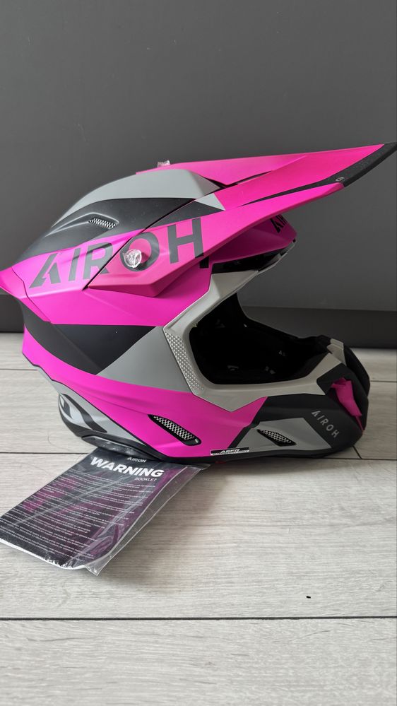 Casca enduro noua