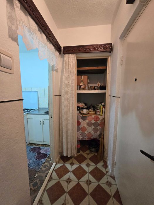 Apartament 3 camere semidecomandat Micro 38