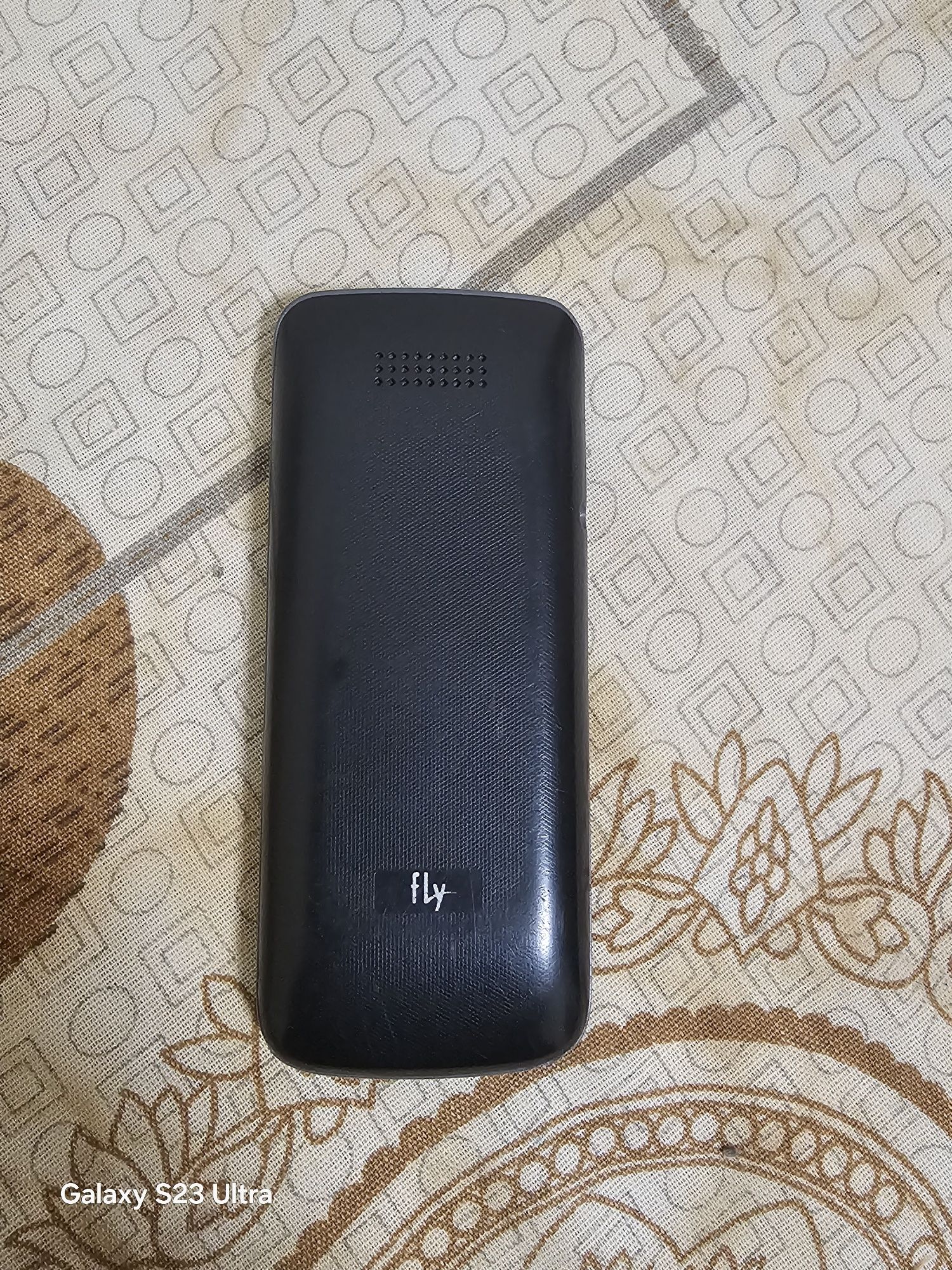 Fly telefon sotiladi