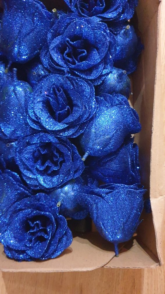 Vand buchet de 23 trandafiri artificiali superbi albastri