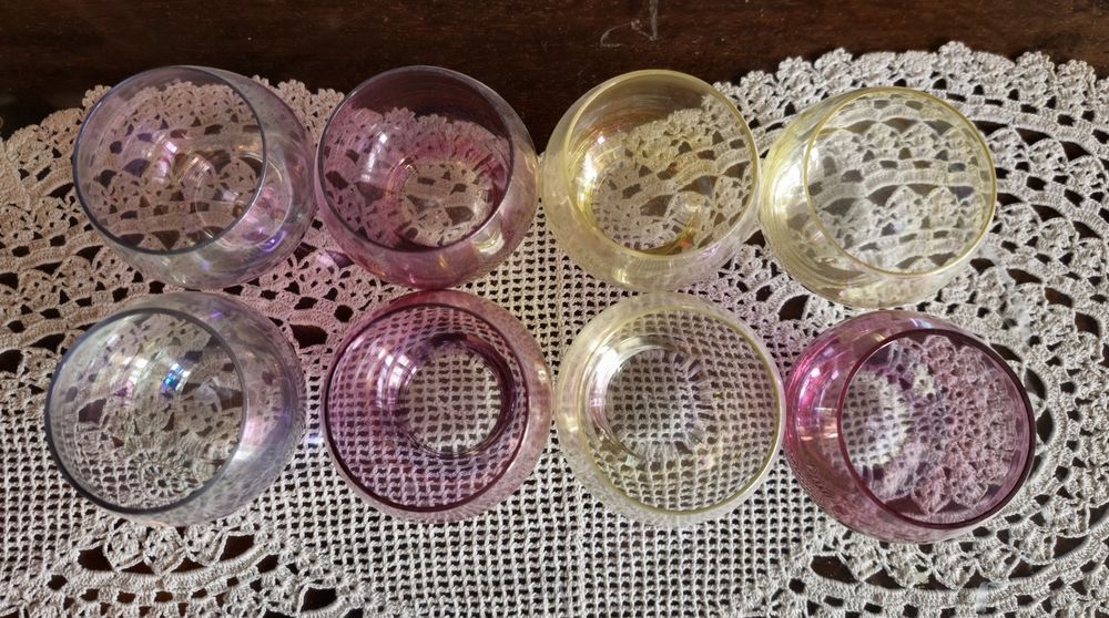 Уникални цветни чаши