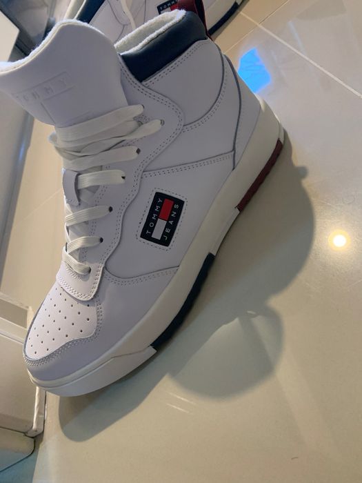 Adidași noi de vânzare!