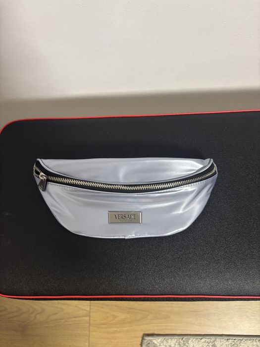 Borsetă Versace Jeans Couture argintie – stare excelentă