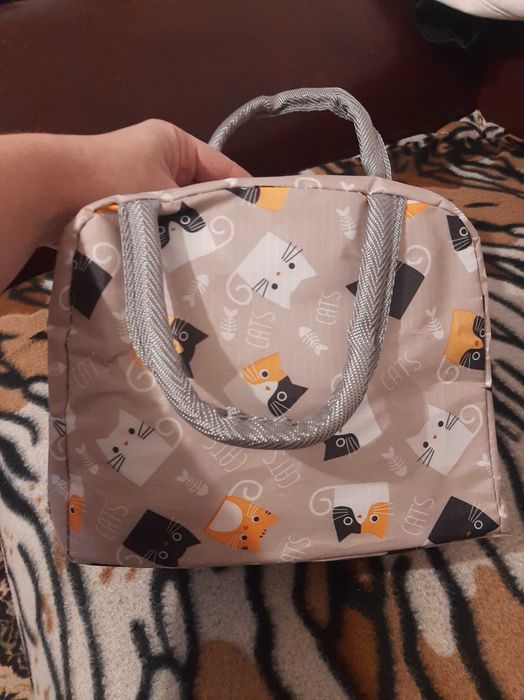 Малка детска термо чанта за храна