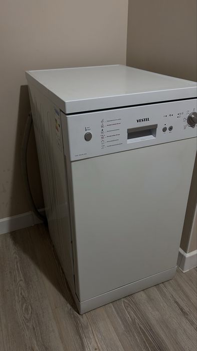 Посудомойка Vestel (требуется ремонт или на запчасти)