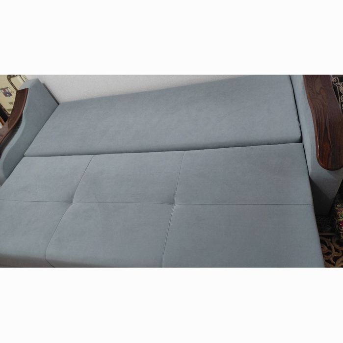 Диван почти новый